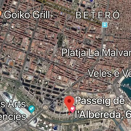 Loft En La Ciudad De Ciencias Y Cerca De La Playa Apartmán *